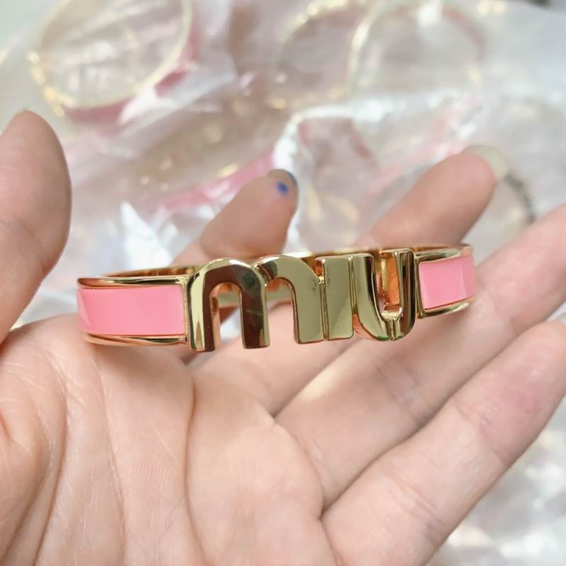 MiuMiu Bracelet 11lyr2 (1)
